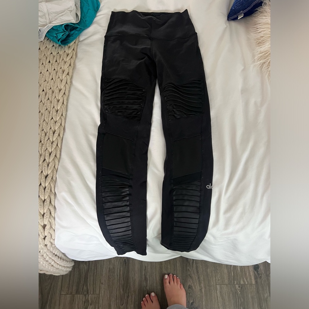 Alo Black Leggins